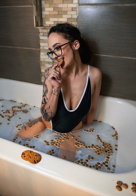 kittymekelsey model best image