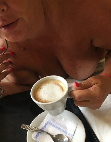 Lady Lara perfect star pic