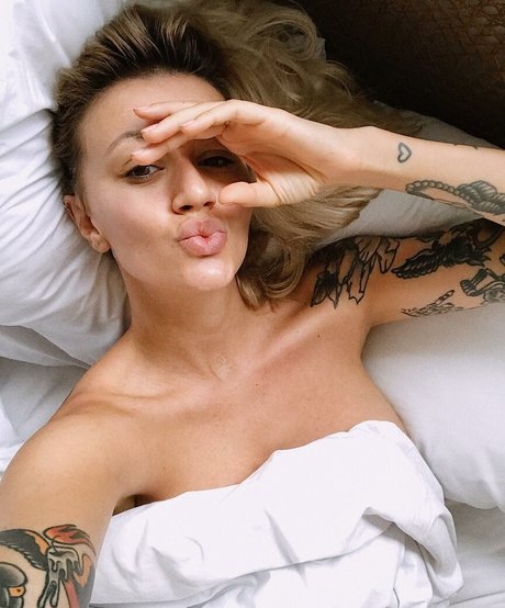 Daria Perel model sexy pic