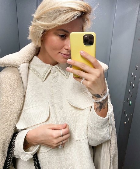 Daria Perel pornstar art gallery