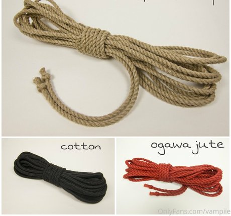 vampiie pornstar exclusive galleries