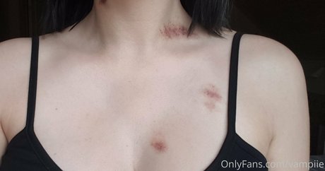 vampiie model porn photos