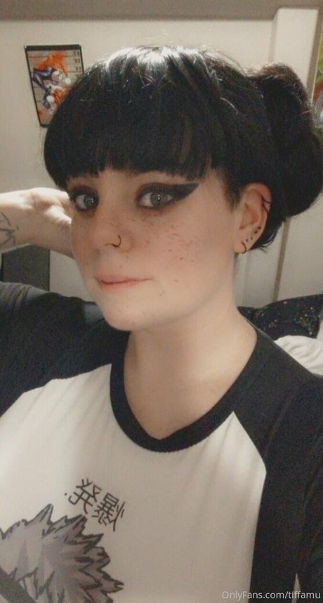 tiffa lewd art actress photos