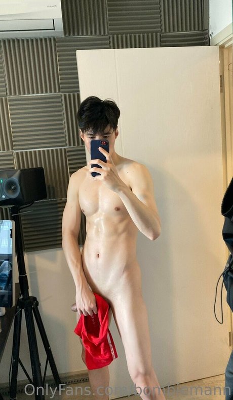 bombiemann high quality pornstar pic