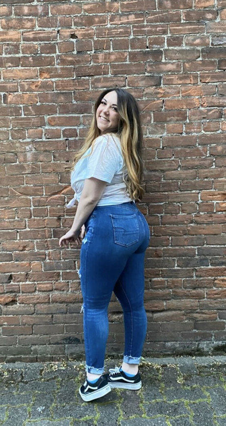 SamGorgeous star sexy pic