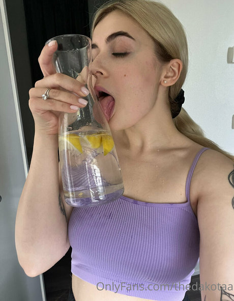 thedakotaa pornstar perfect img