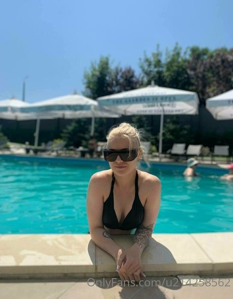 thedakotaa pornstar naked pictures