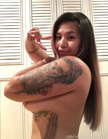 desireedeep high quality model images