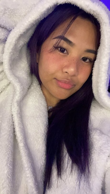 desireedeep exclusive model img