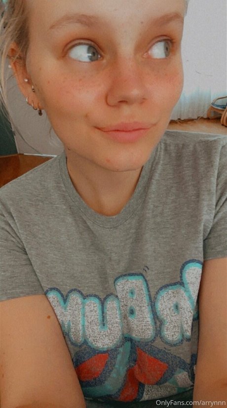 arrynnnfree model exclusive image