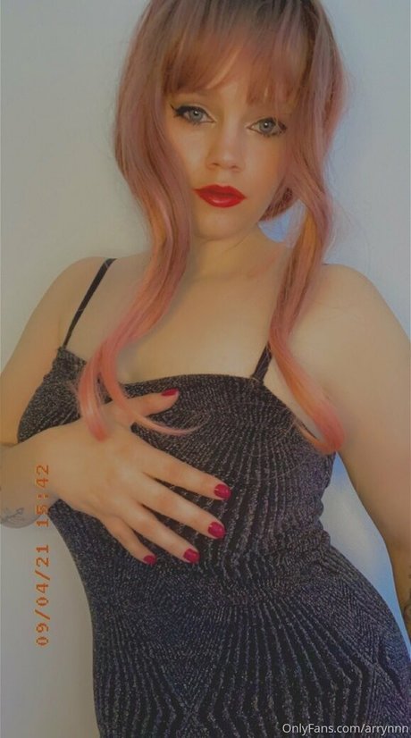 arrynnnfree nude model gallery