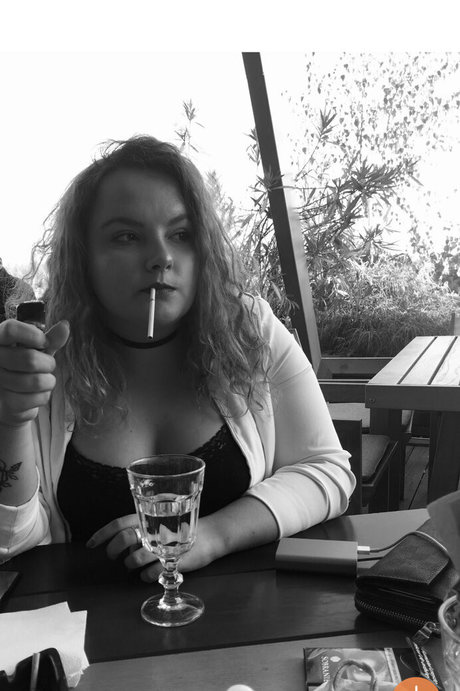 moniiquefox naked star photos