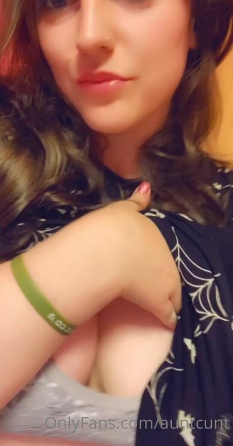 auntcunt exclusive model galleries