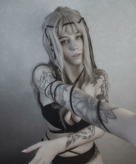 Dolchstosss nudes model pics