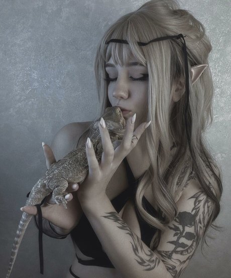 Dolchstosss nudes model archive