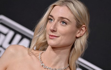 Elizabeth Debicki nudes model pictures