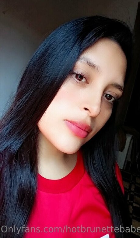 hotbrunettebabe model nice picture