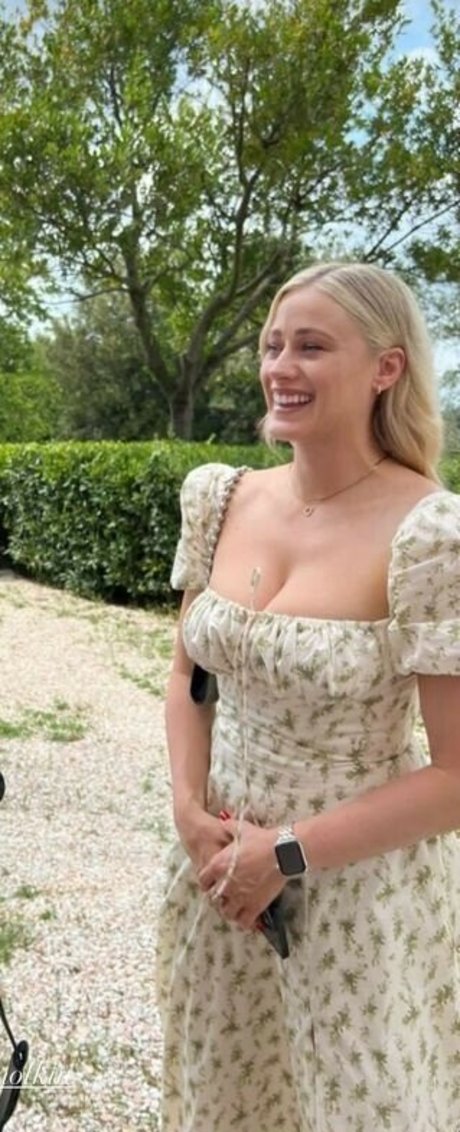 Olivia Taylor Dudley star sex photo