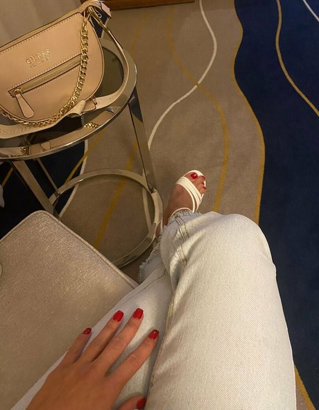 queenece top model picture