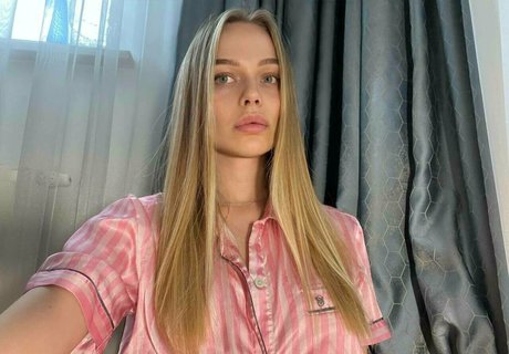 hottestvenus high quality pornstar pics