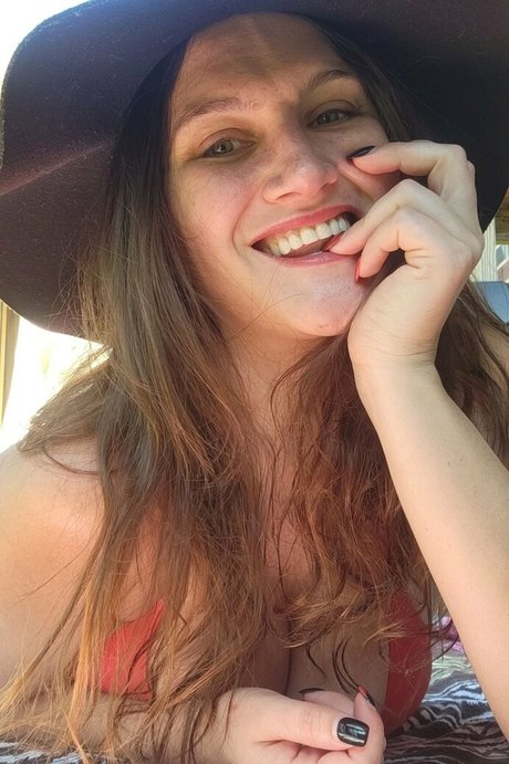 sbeth adult model photos