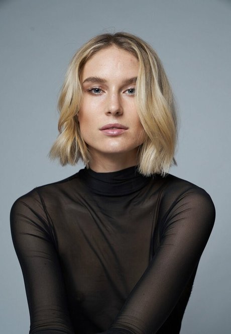 Kim Hnizdo model exclusive photos