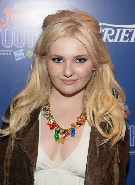 Abigail Breslin pornstar hot image
