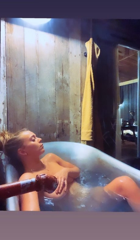 Becky Hill star images