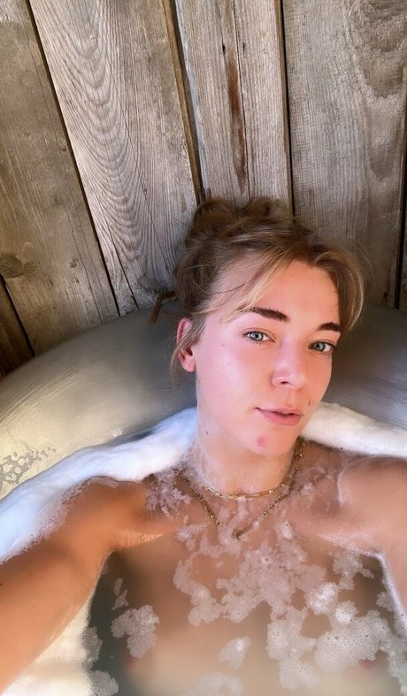 Becky Hill beautiful model picture