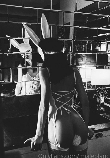 mialeblanc Profile pic