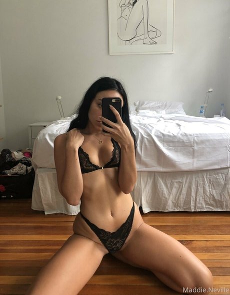 maddieneville pornographic star pic