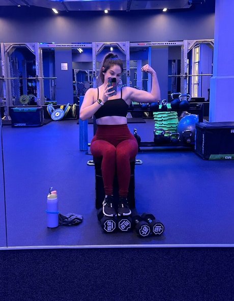 Sloane Wolf best actress img