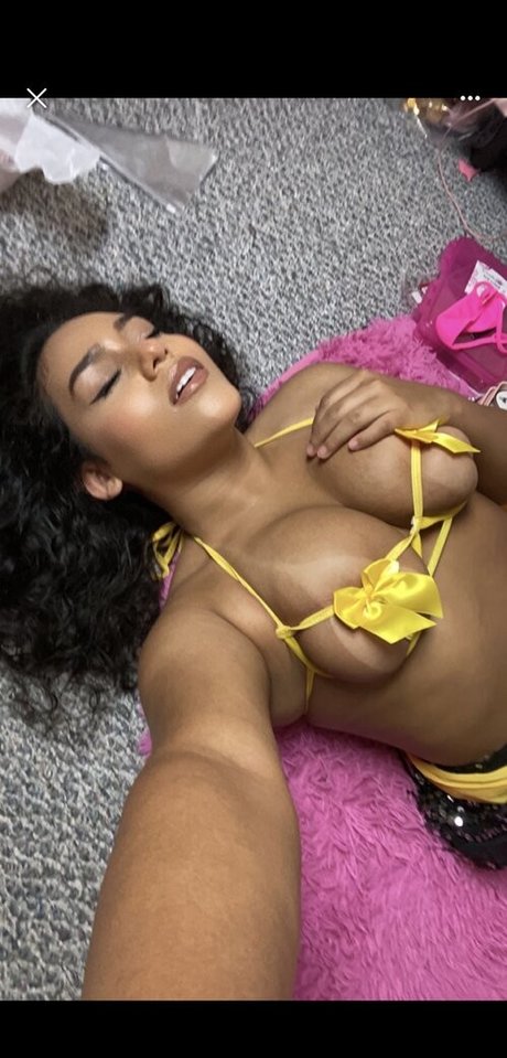 Gabby B exclusive actress photo