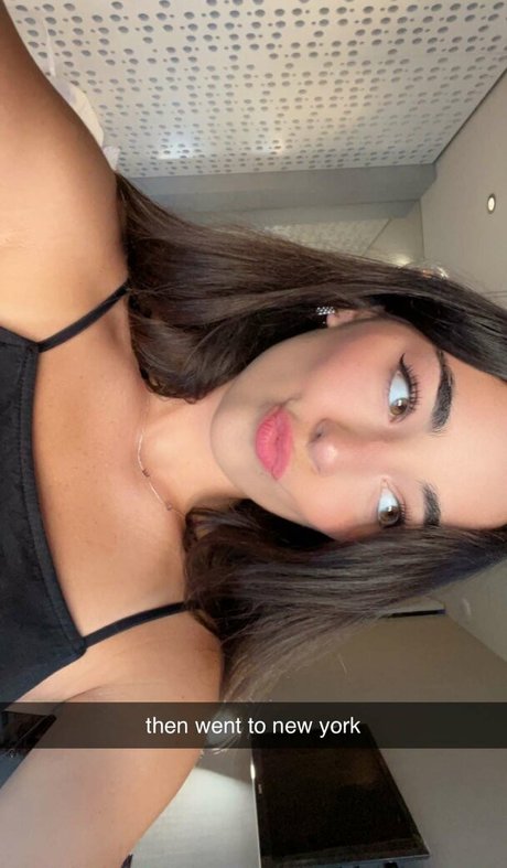 Elena Arenas star top galleries