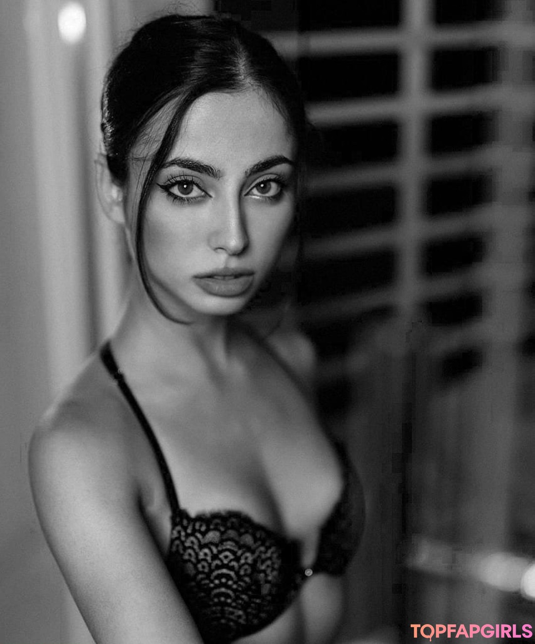 Lucrelisa porn star pic