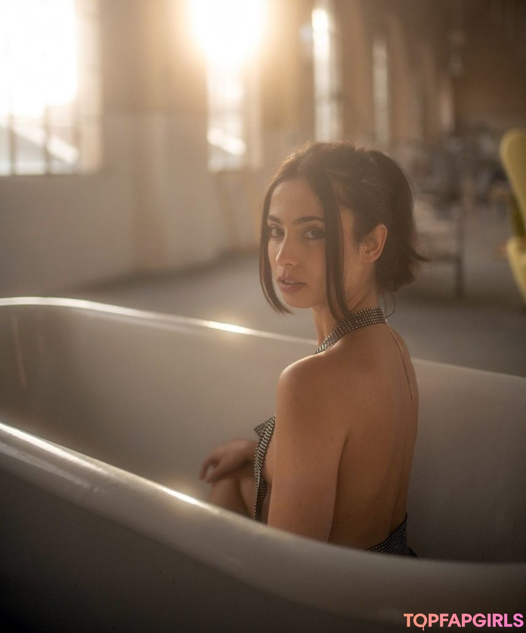 Lucrelisa model sex image