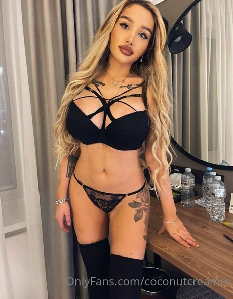 coconutcreamm beautiful pornstar pics