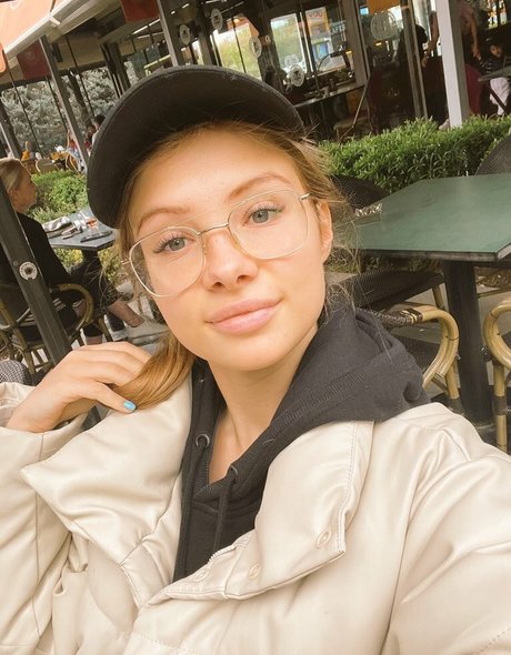 Esvittie top pornstar pictures