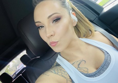 sashafoxxx beautiful pornstar picture