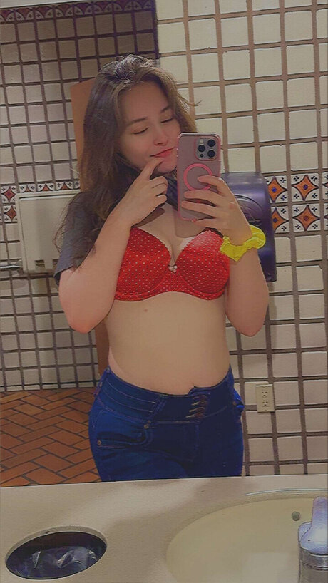 Thickky Bunns model best pics