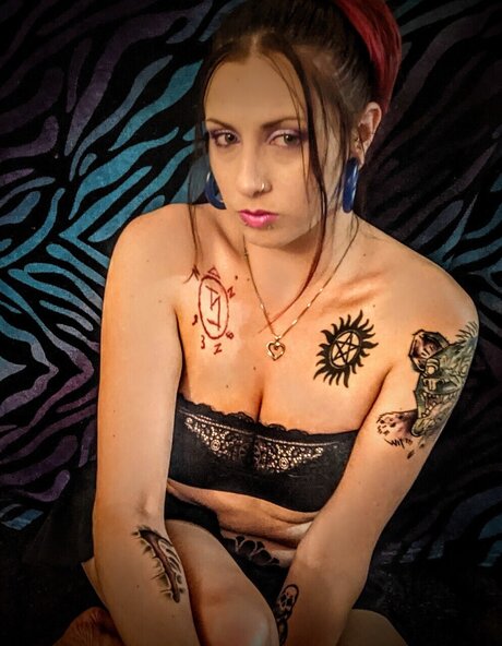 Raven Marie pornstar galleries