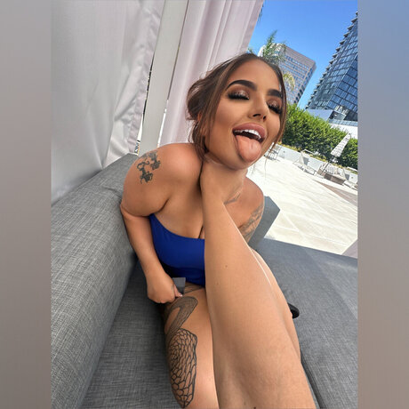 Twinshit pornstar beautiful gallery