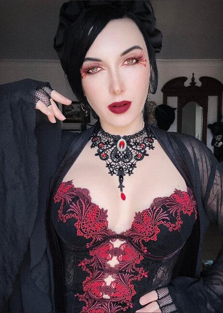 Vintage Lover model picture