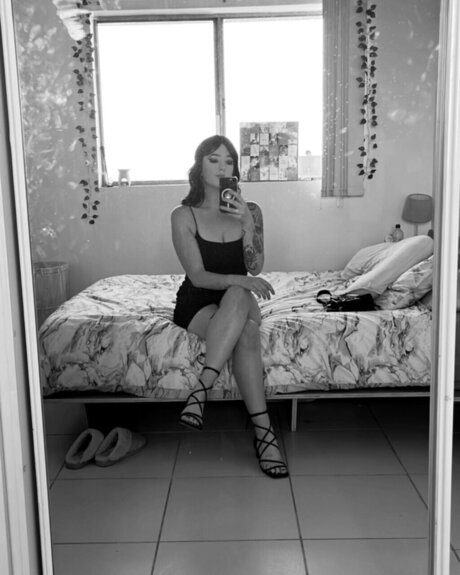 Blossom Michaels naked actress photos