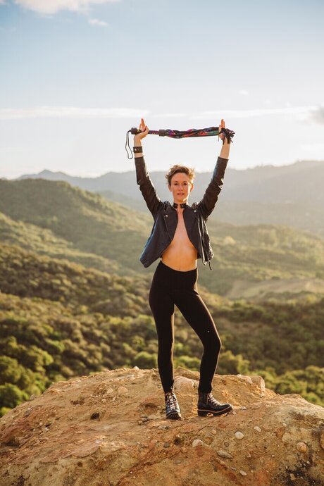 Praise Song star pornographic gallery