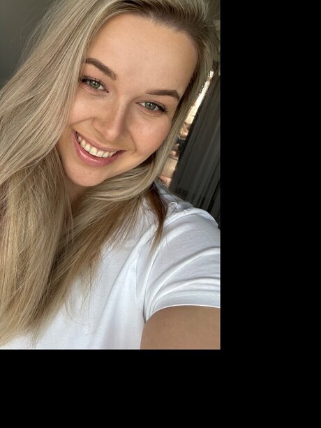 Nikky Dream star hot photo