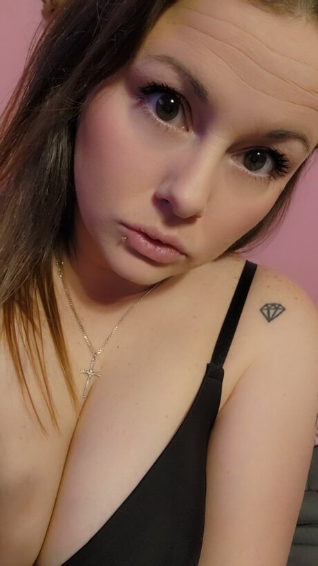 Molly Ann pornstar top photo