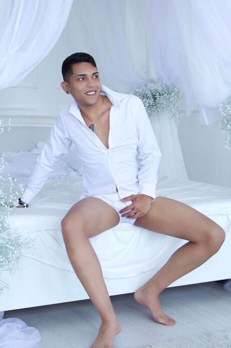 Benike model exclusive photos