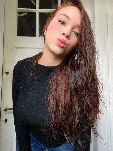 SOPHIASPEARS star hot pictures