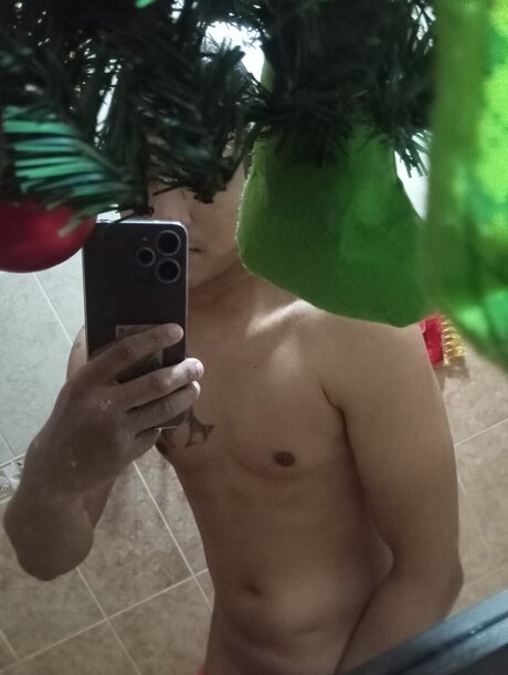 Omayfel star nudes photos